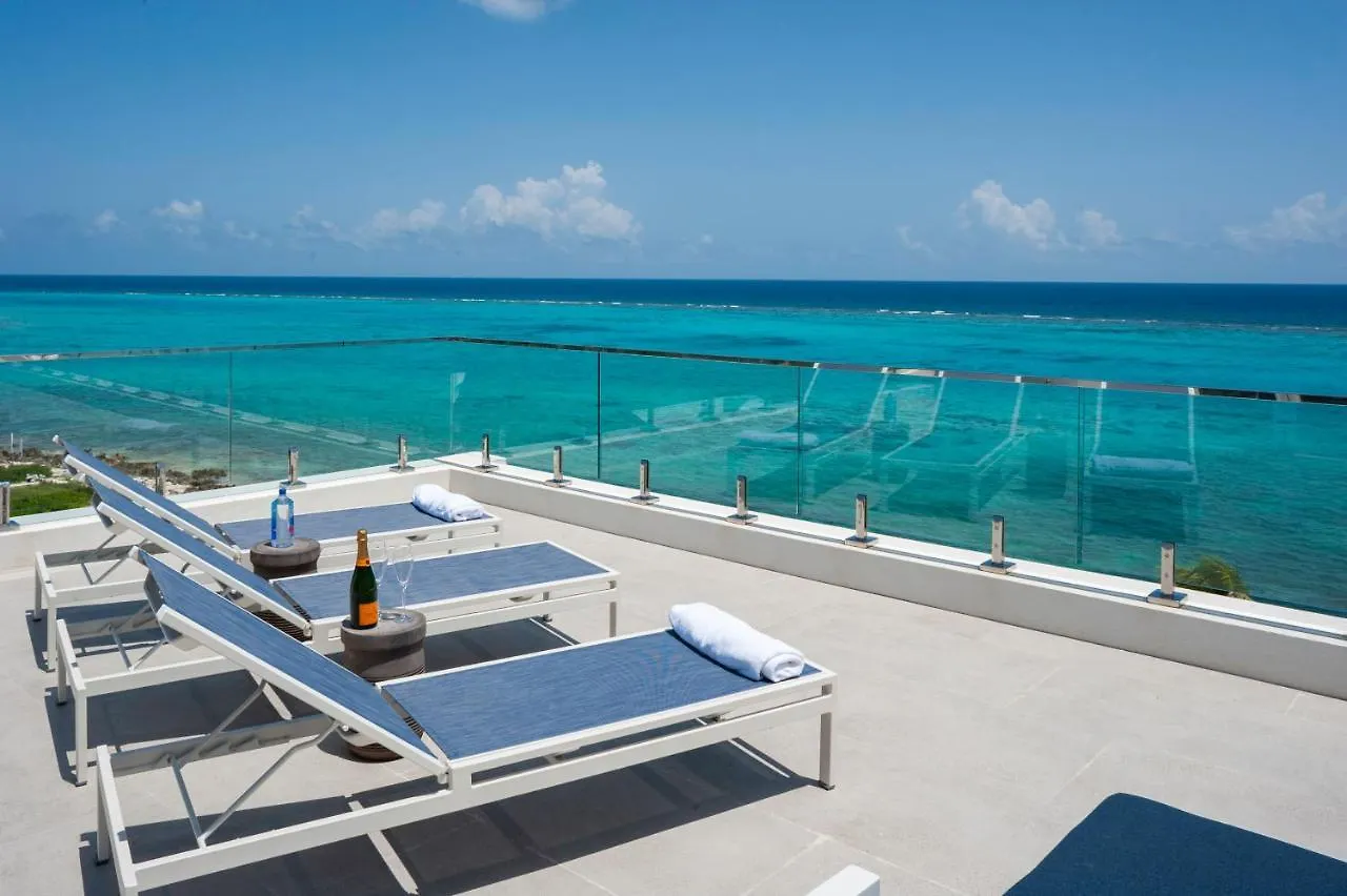 Rum Point Club Residences Driftwood Village 3*,  Ilhas Cayman
